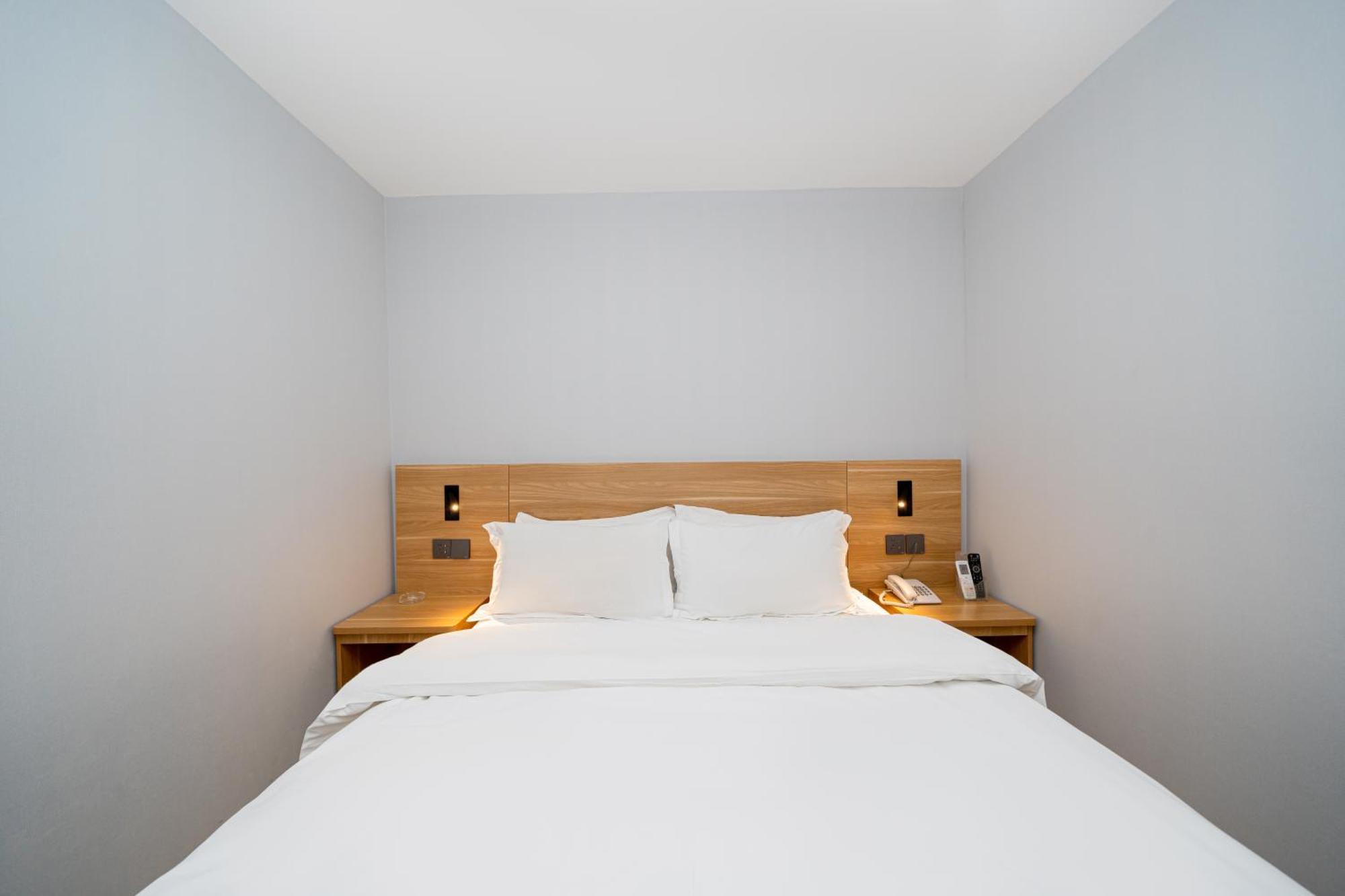 Dengba Inn-fengqiao Road Subway Station Global Harbor Branch Hostel Shanghai
